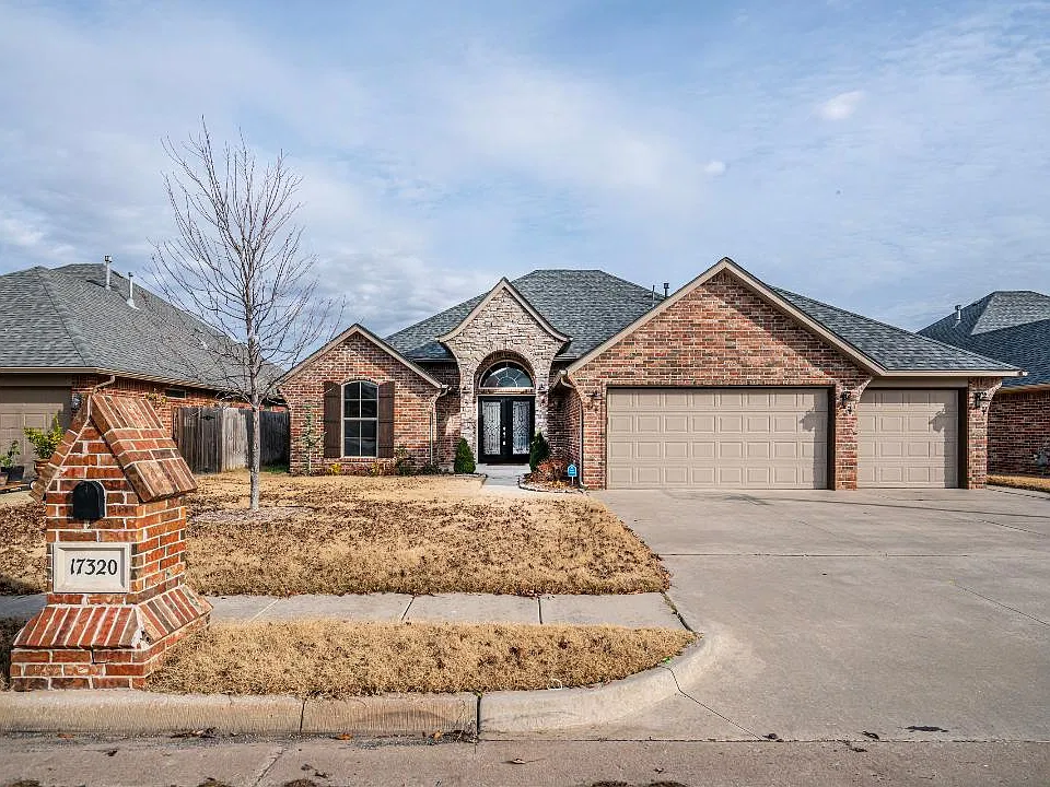 17320 Avila Ln
