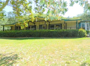 3160 Wards Creek Rd, Rogue River, OR 97537