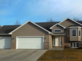 2363 60th St NW, Rochester, MN 55901