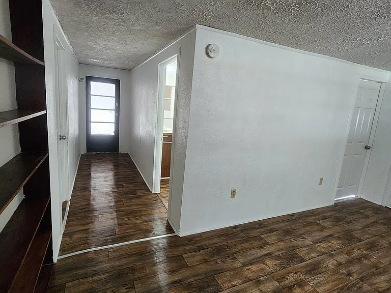 386 NW Ash Dr — Photo 9
