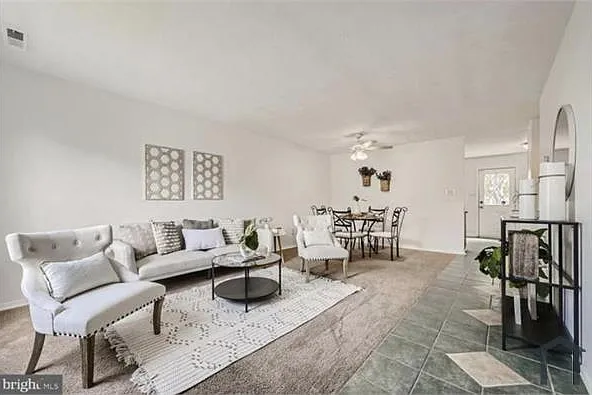 13 Holcumb Ct — Photo 4
