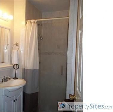 5th image of 16316 Crocus Dr