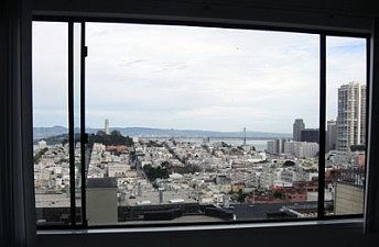 View :: 2140 Hyde 301