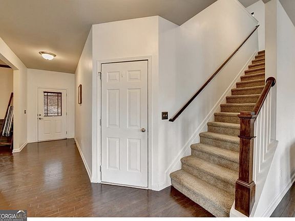 3rd image of 1376 Castleberry Dr