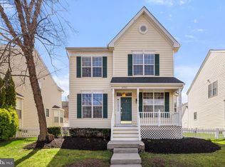 42903 Center St, Chantilly, VA 20152