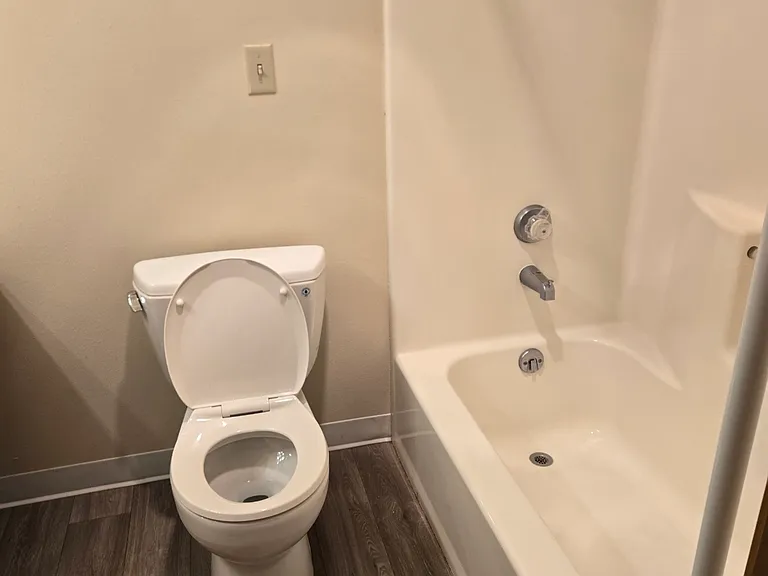 16449 Ambaum Blvd S #11 — Photo 8