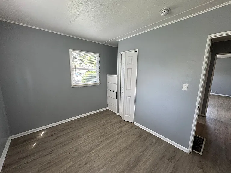 2029 N Goodlet Ave — Photo 17
