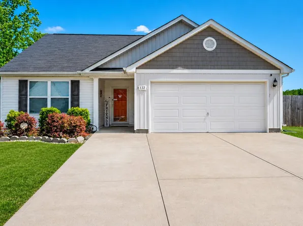 132 Steamboat Ln, Burlington, NC 27217