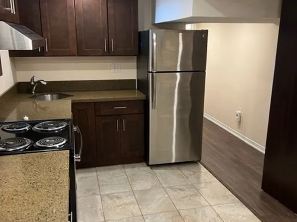 634 Galloway Cres, Mississauga, ON L5C 3W1