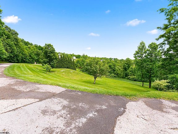 5th image of 113 Iris Ln