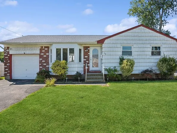 26 Oneida Street, Deer Park, NY 11729