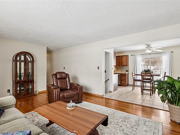 5th image of 71 Westvue Dr