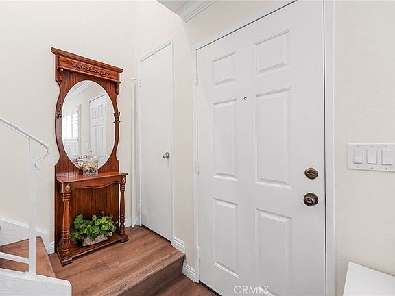 5th image of 360 Meadow Ct