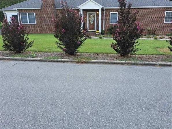 555 Victor St, Eden, NC 27288
