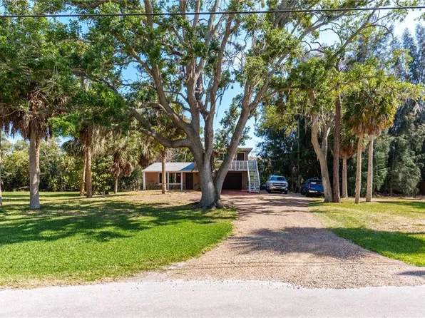 4910 Limestone Dr, Port Richey, FL 34668