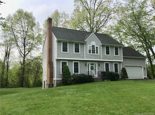 28 Wolcott Rd, Simsbury, CT 06070