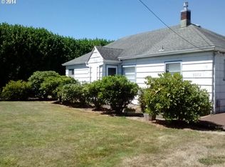 5002 3rd St, Tillamook, OR 97141