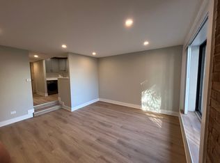 1212 N Lasalle St #B3, Chicago, IL 60610
