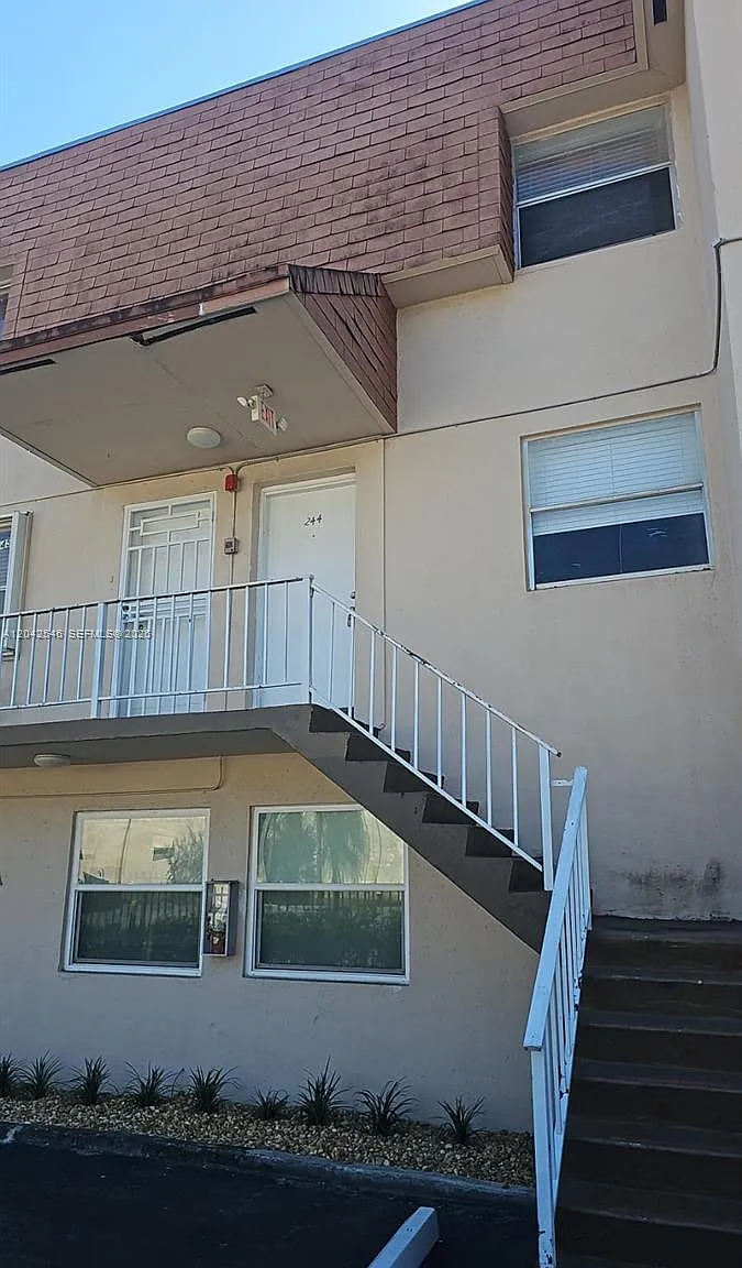 Mile Apts Condo — Photo 3