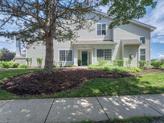 2nd image of 1034 Huntington Dr #1034