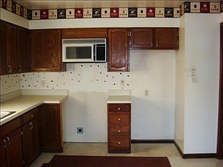 3rd image of 1115 Court Ln APT C