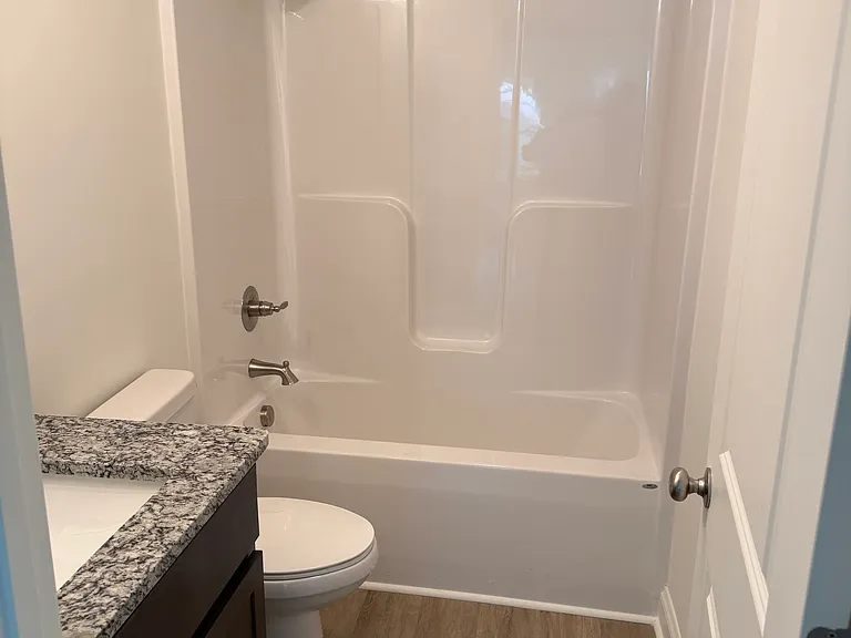 139 Nelson St #201 — Photo 2