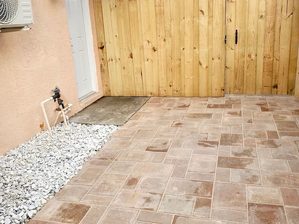 1st image of 10422 Nightengale Dr #1