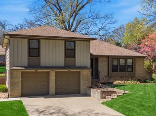6348 Reeds Dr, Mission, KS 66202