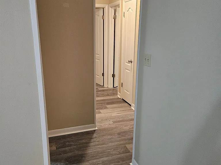 Jaymar Apartments — Photo 36