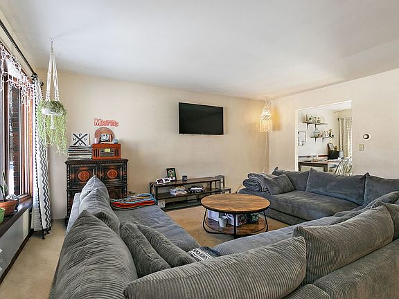 4th image of 1345 S Madlock Ct