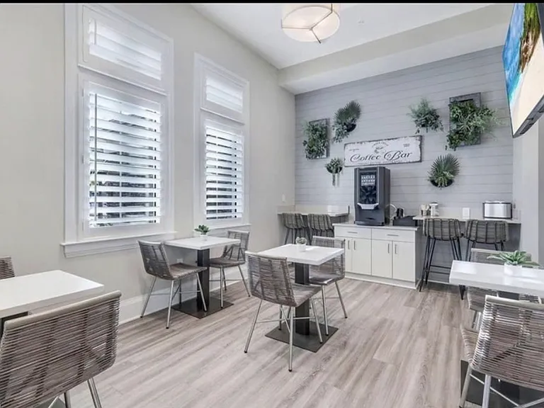 11350 Wintergreen Ln — Photo 16