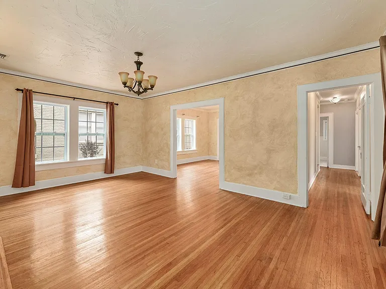 3409 Rogers Ave — Photo 5