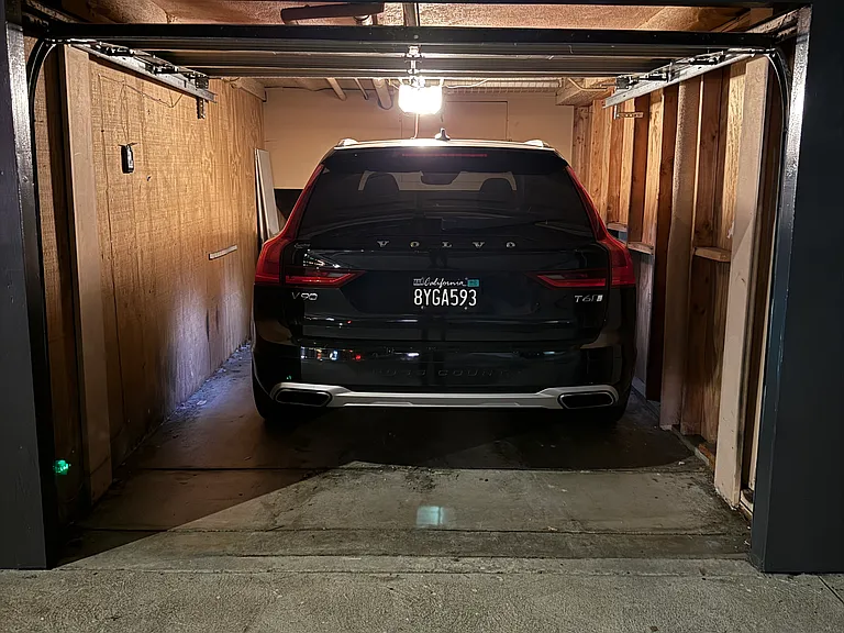 1 car garage beneath unit