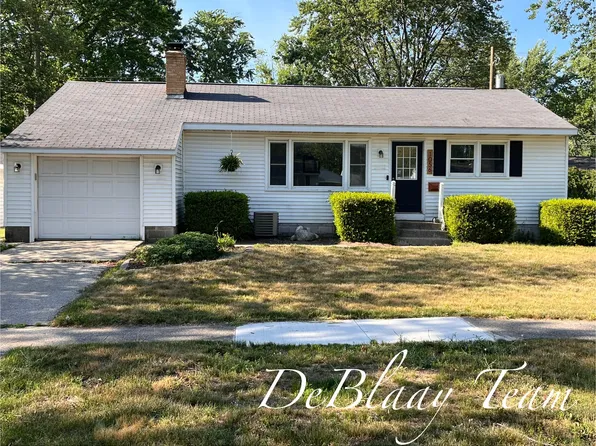 1056 Sherwood Rd, Muskegon, MI 49441