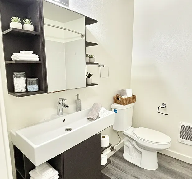 Holgate Lofts — Photo 16