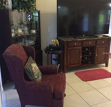 5th image of 696 Baffin Dr