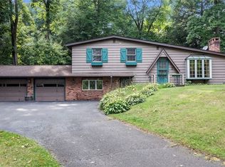 14814 Rider Rd, Burton, OH 44021