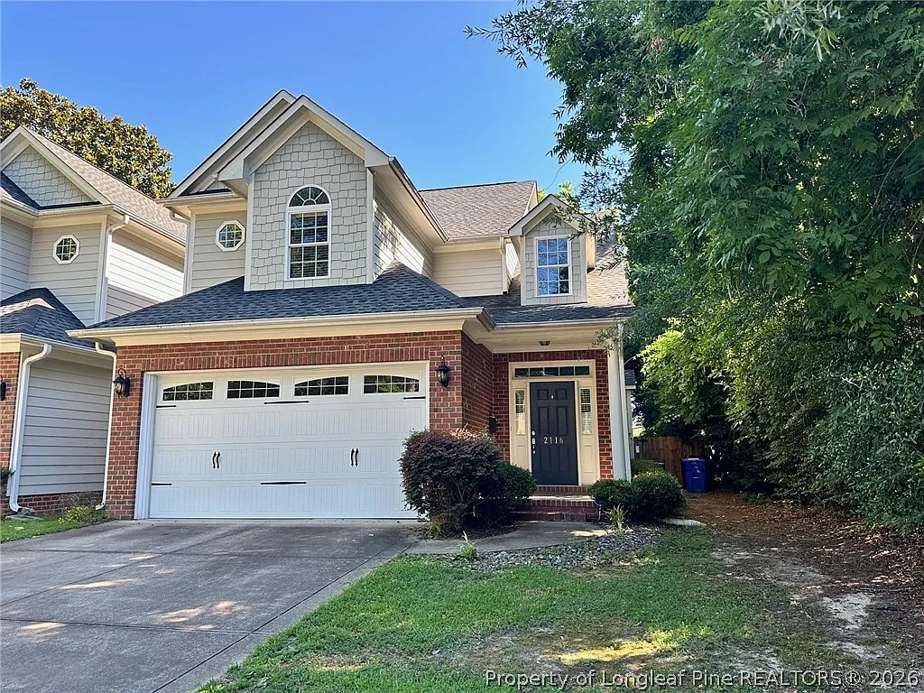 3 bed, 2.5 bath, 2283 sqft, $2,000 — Photo 1