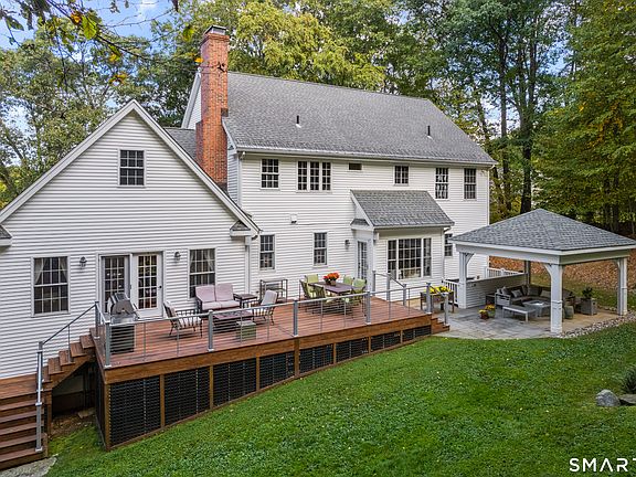 3rd image of 74 Farm View Road