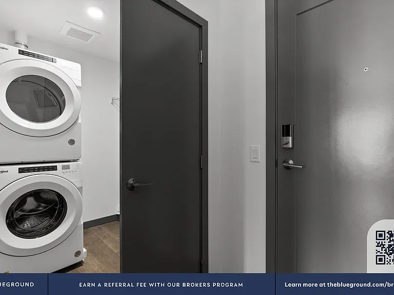 Washer/Dryer in Apartment