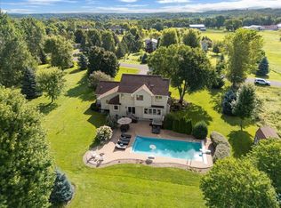 960 Fraser Ln, Hudson, WI 54016