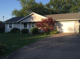 1300 Marilyn Dr, Carterville, IL 62918