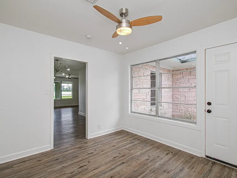 709 S McCarty Ave — Photo 17