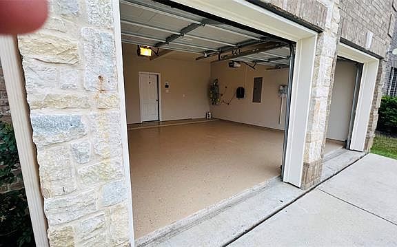 4th image of 3600 Lakeview Blvd