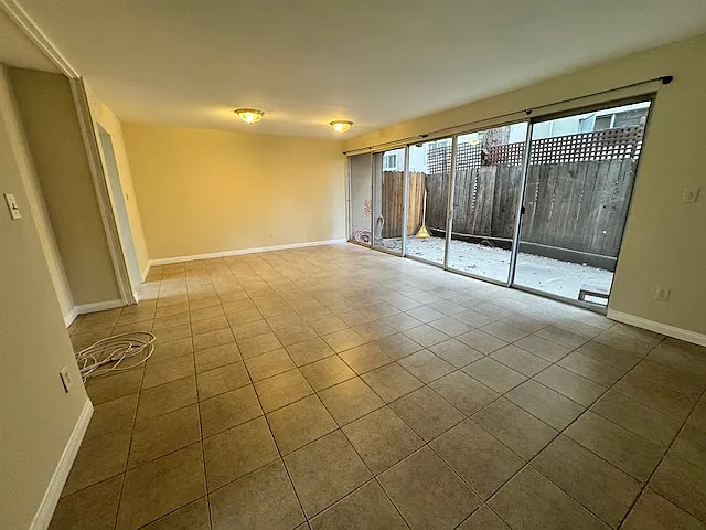4238 Mary Ellen Ave — Photo 13