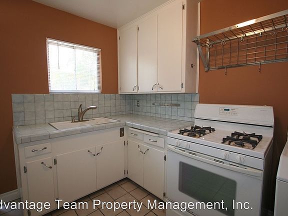 4th image of 3609 Nile St