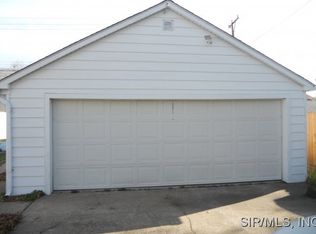 457 Hamilton Ave, Wood River, IL