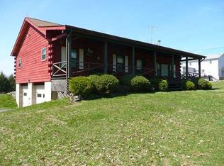 585 Bull Rd, Rock Tavern, NY 12575