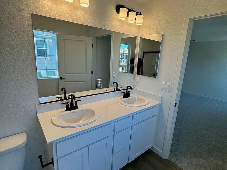 211 Stargaze Ln — Photo 10