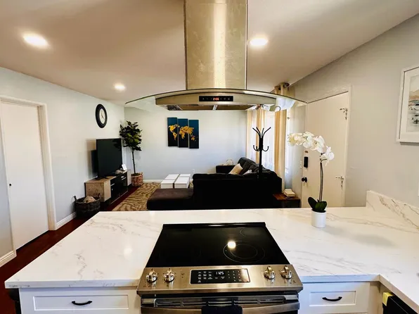 6032 Lime Ave APT C, Cypress, CA 90630